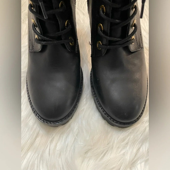 Michael Kors RARE Bastian black leather lace-up heeled ankle boots 8M - Picture 11 of 15